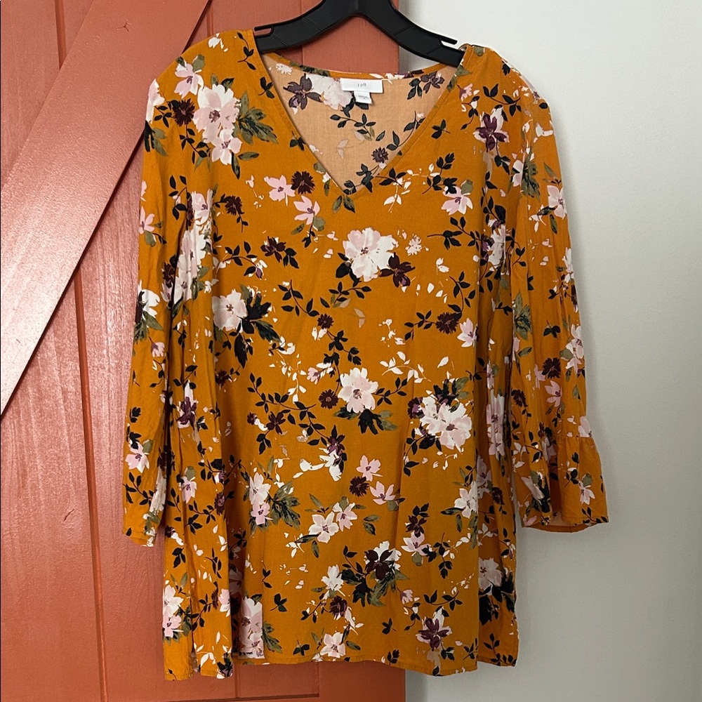J. JILL Golden Floral V-Neck Blouse ☀️